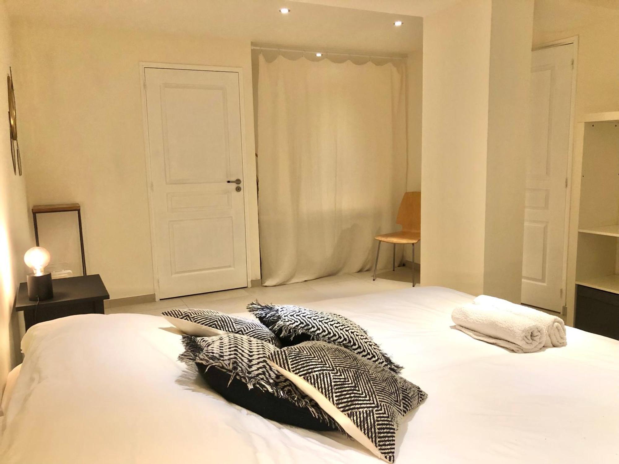The Hope, Suite Privee Au Sein D'Une Maison Avec Piscine Aix-en-Provence Bagian luar foto