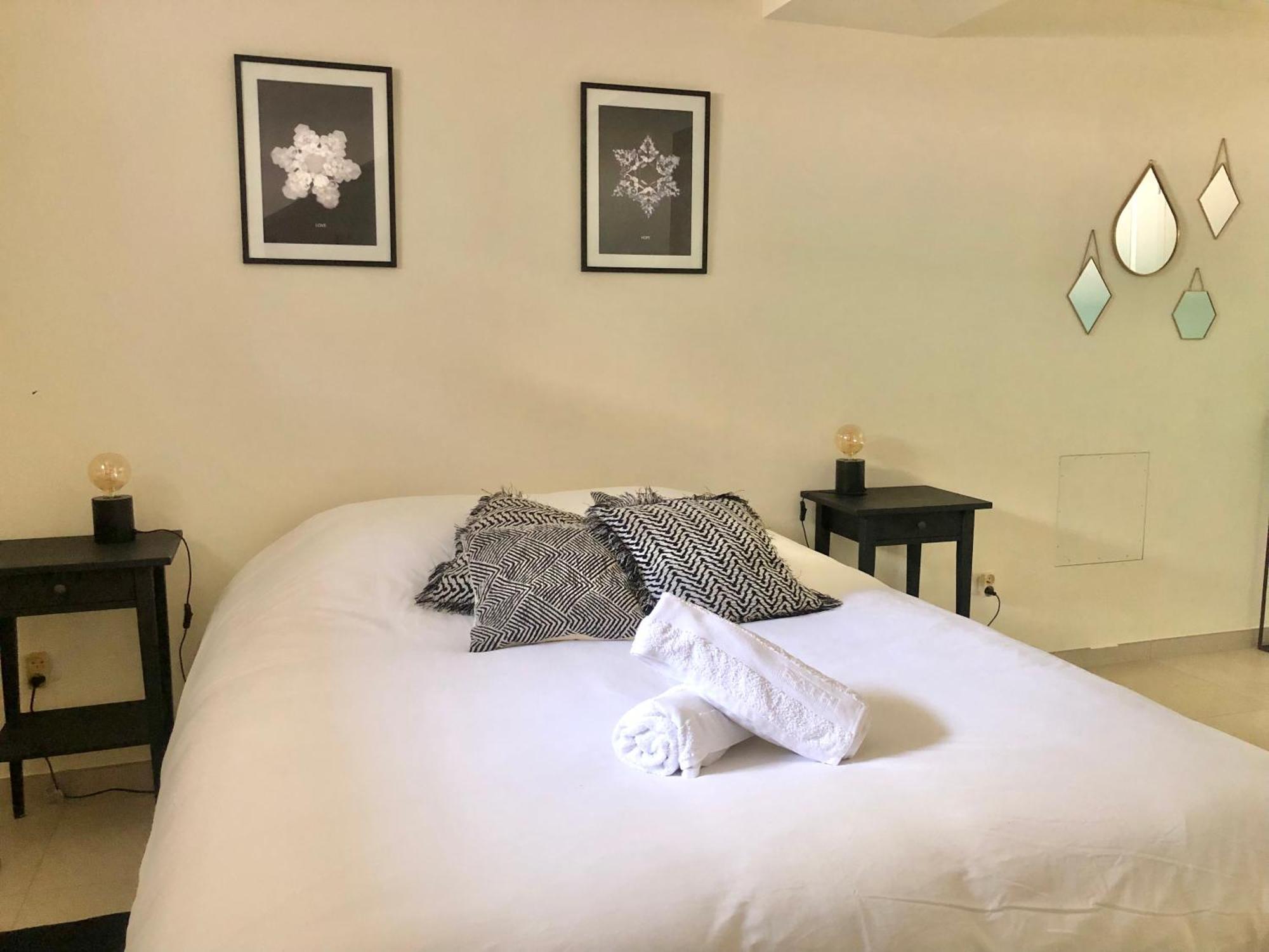 The Hope, Suite Privee Au Sein D'Une Maison Avec Piscine Aix-en-Provence Bagian luar foto